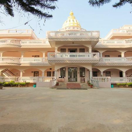 Jains Royal Palace Resorts Yelagiri Exteriér fotografie