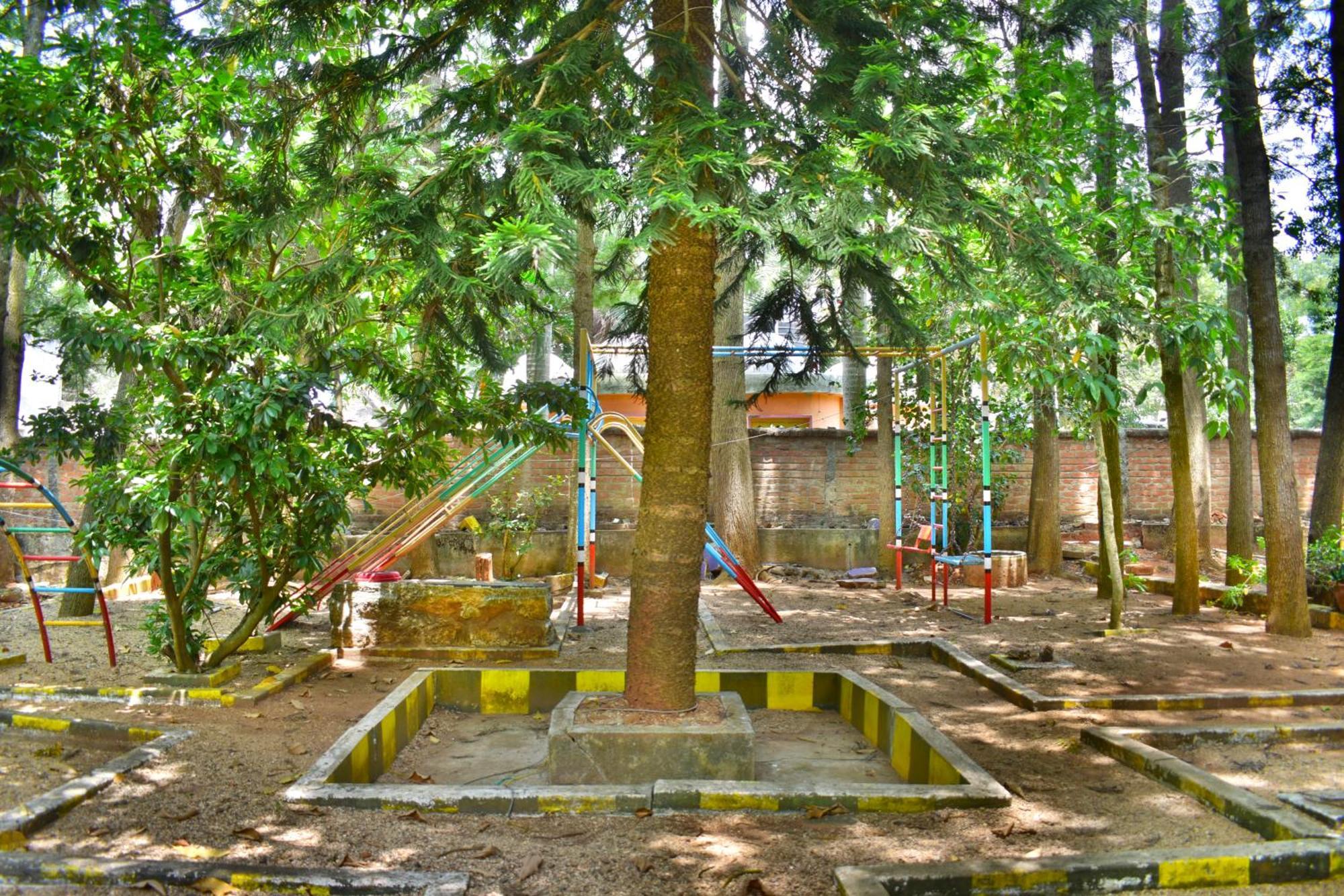Jains Royal Palace Resorts Yelagiri Exteriér fotografie