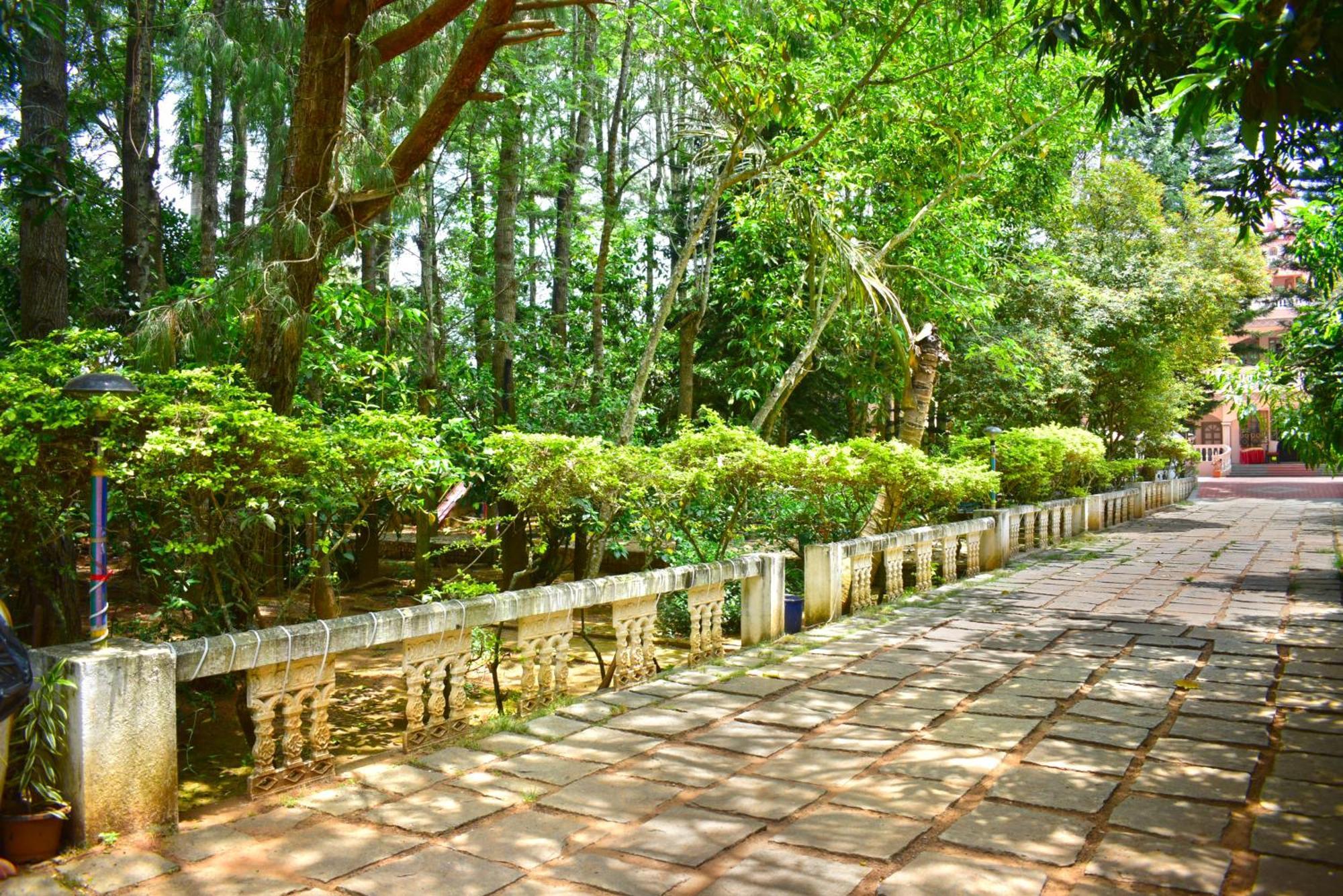 Jains Royal Palace Resorts Yelagiri Exteriér fotografie
