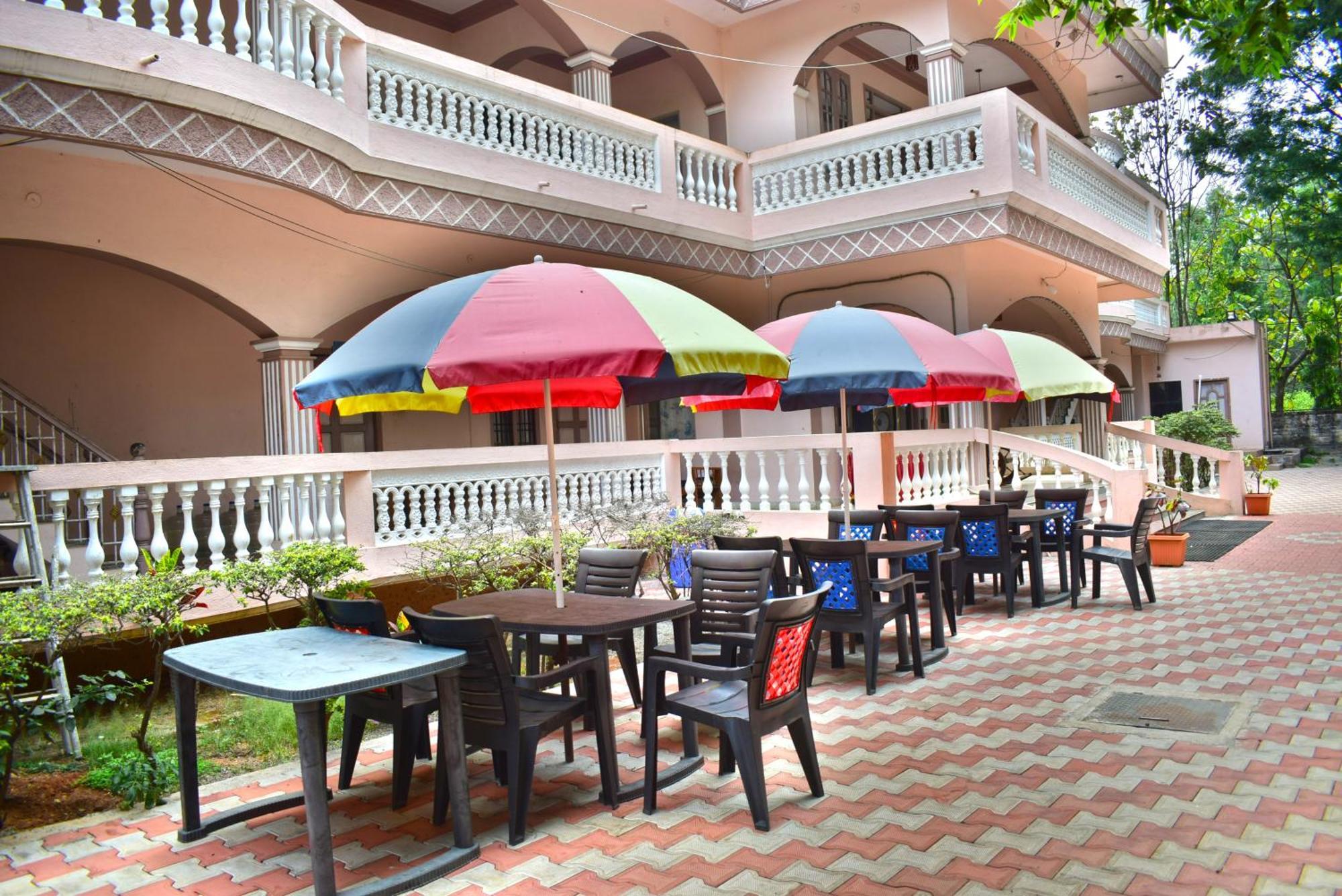 Jains Royal Palace Resorts Yelagiri Exteriér fotografie
