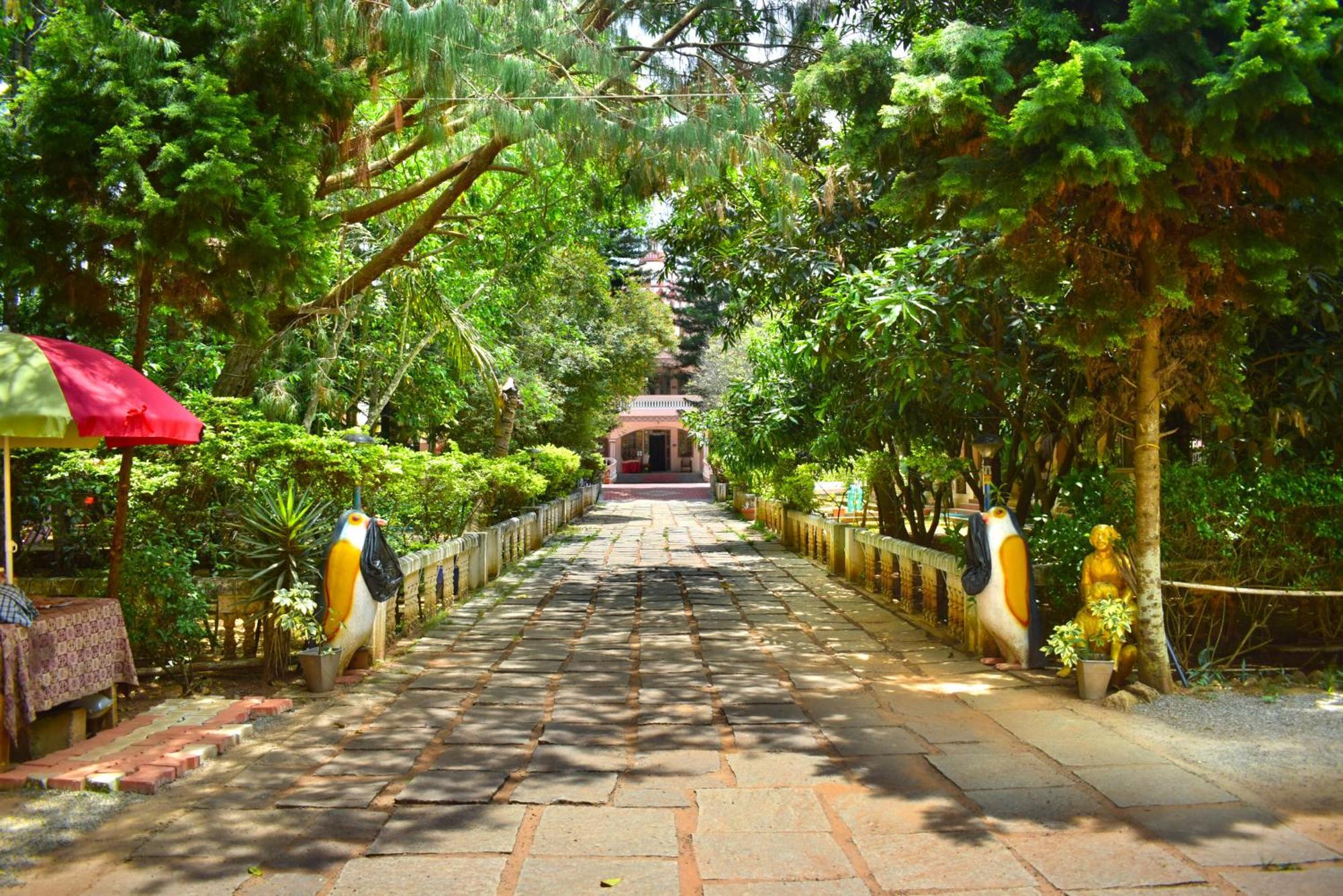 Jains Royal Palace Resorts Yelagiri Exteriér fotografie