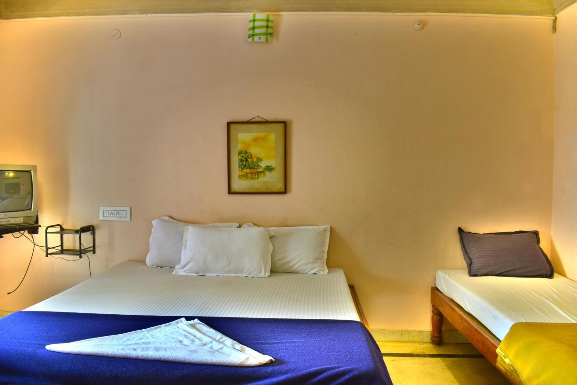 Jains Royal Palace Resorts Yelagiri Exteriér fotografie