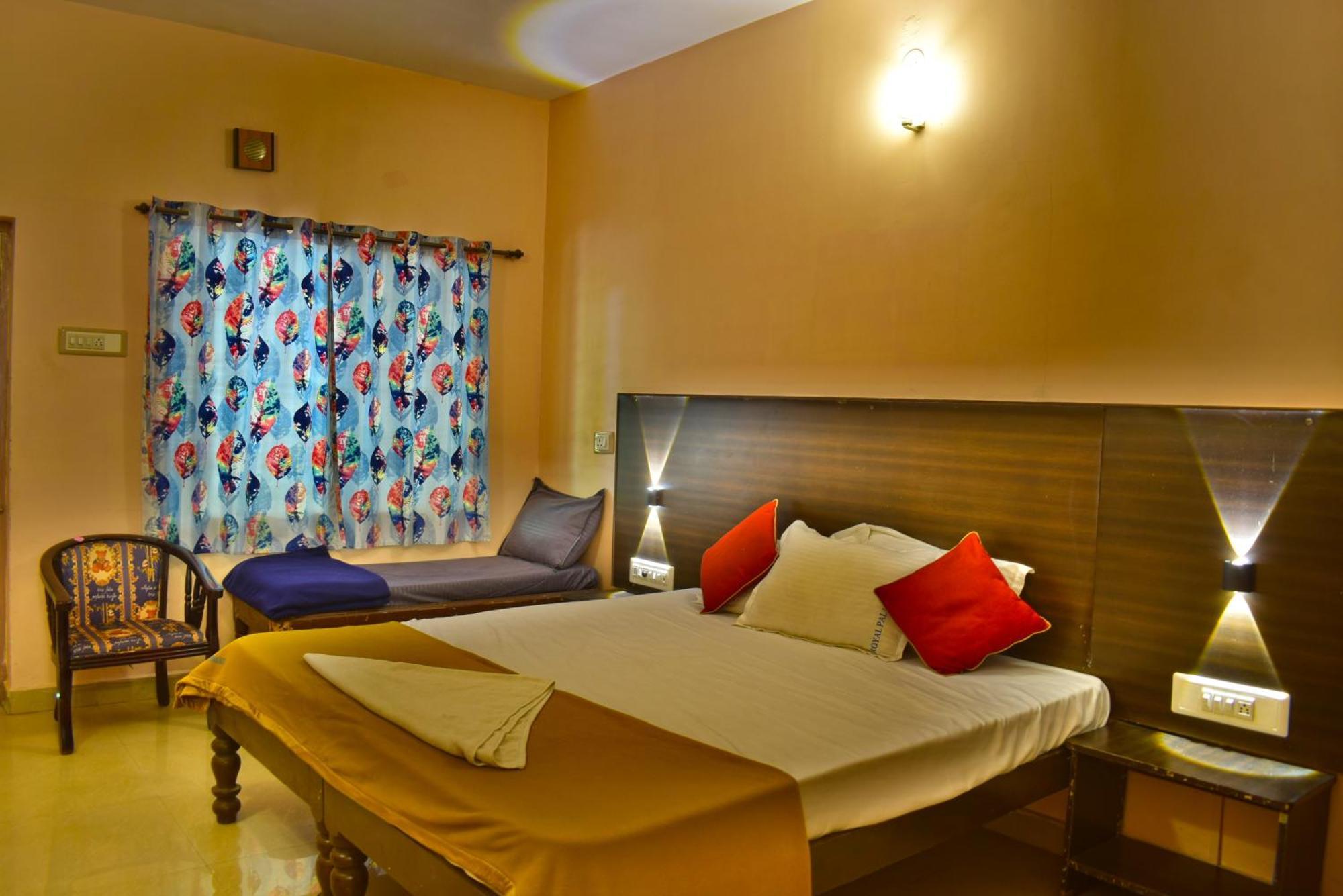 Jains Royal Palace Resorts Yelagiri Exteriér fotografie