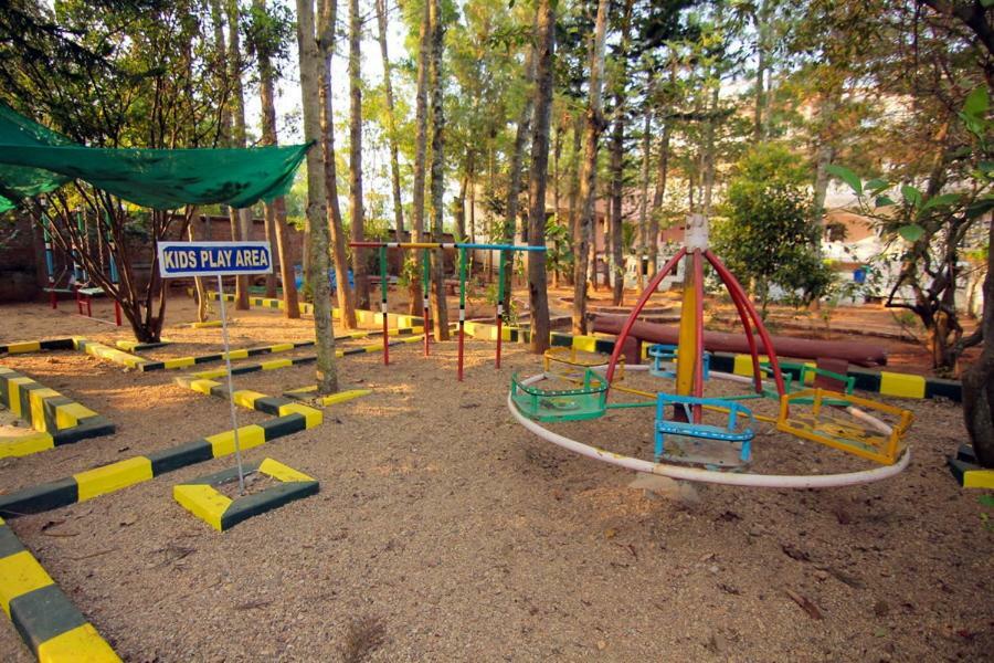 Jains Royal Palace Resorts Yelagiri Exteriér fotografie