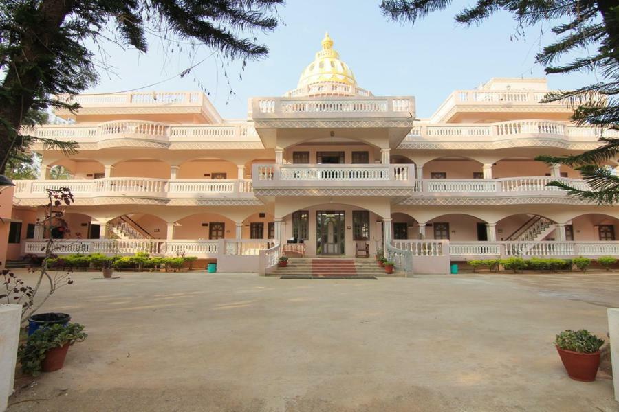 Jains Royal Palace Resorts Yelagiri Exteriér fotografie