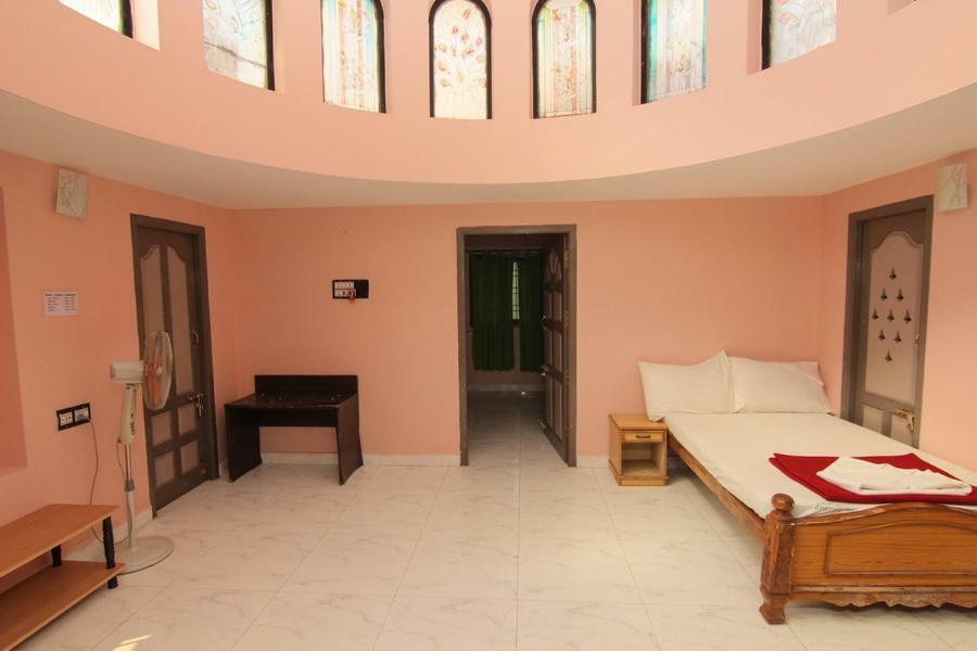 Jains Royal Palace Resorts Yelagiri Exteriér fotografie