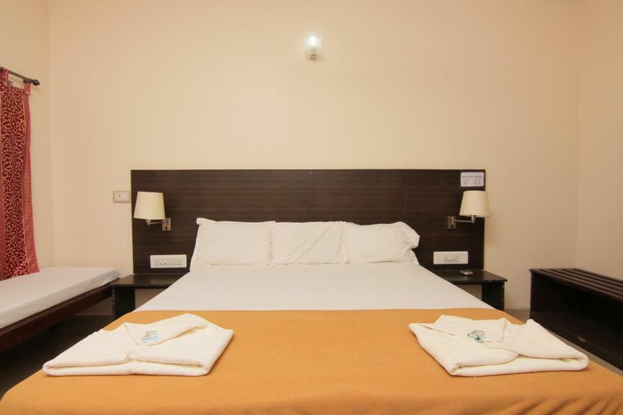 Jains Royal Palace Resorts Yelagiri Exteriér fotografie