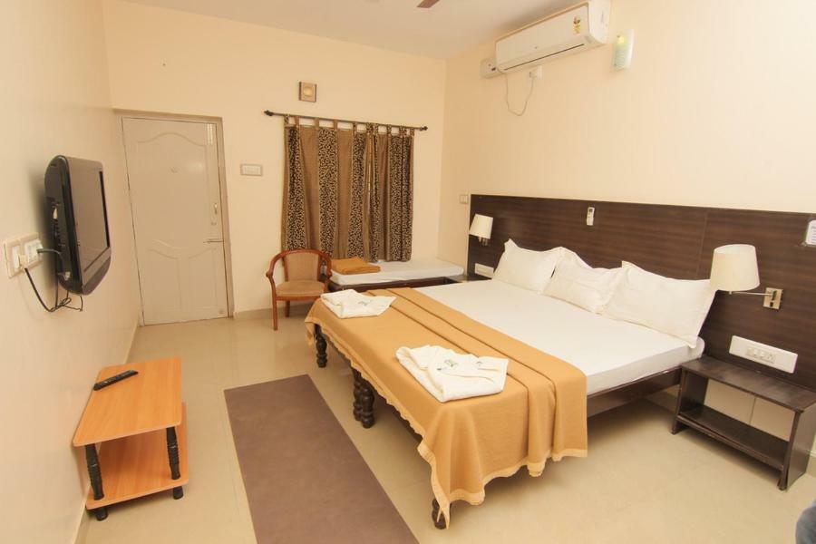 Jains Royal Palace Resorts Yelagiri Exteriér fotografie