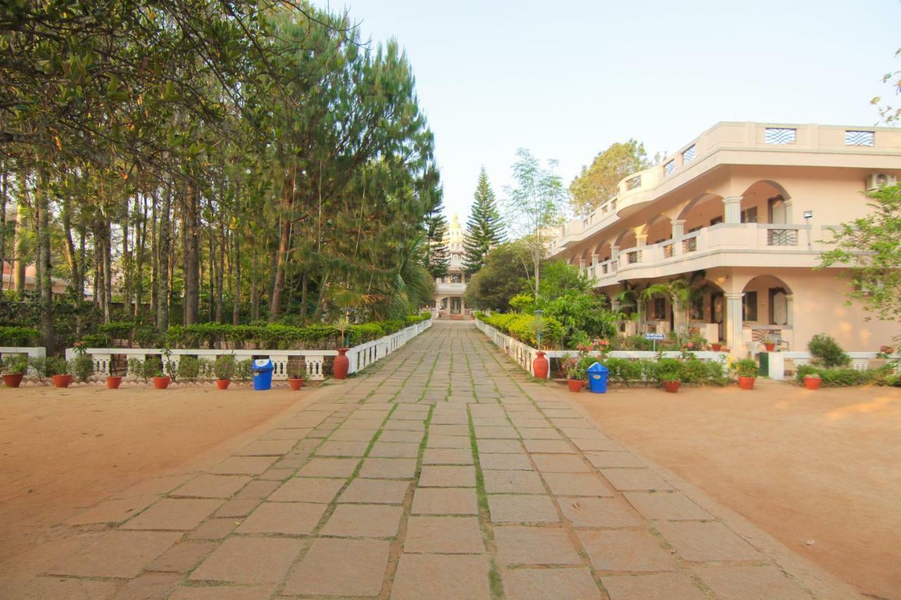 Jains Royal Palace Resorts Yelagiri Exteriér fotografie