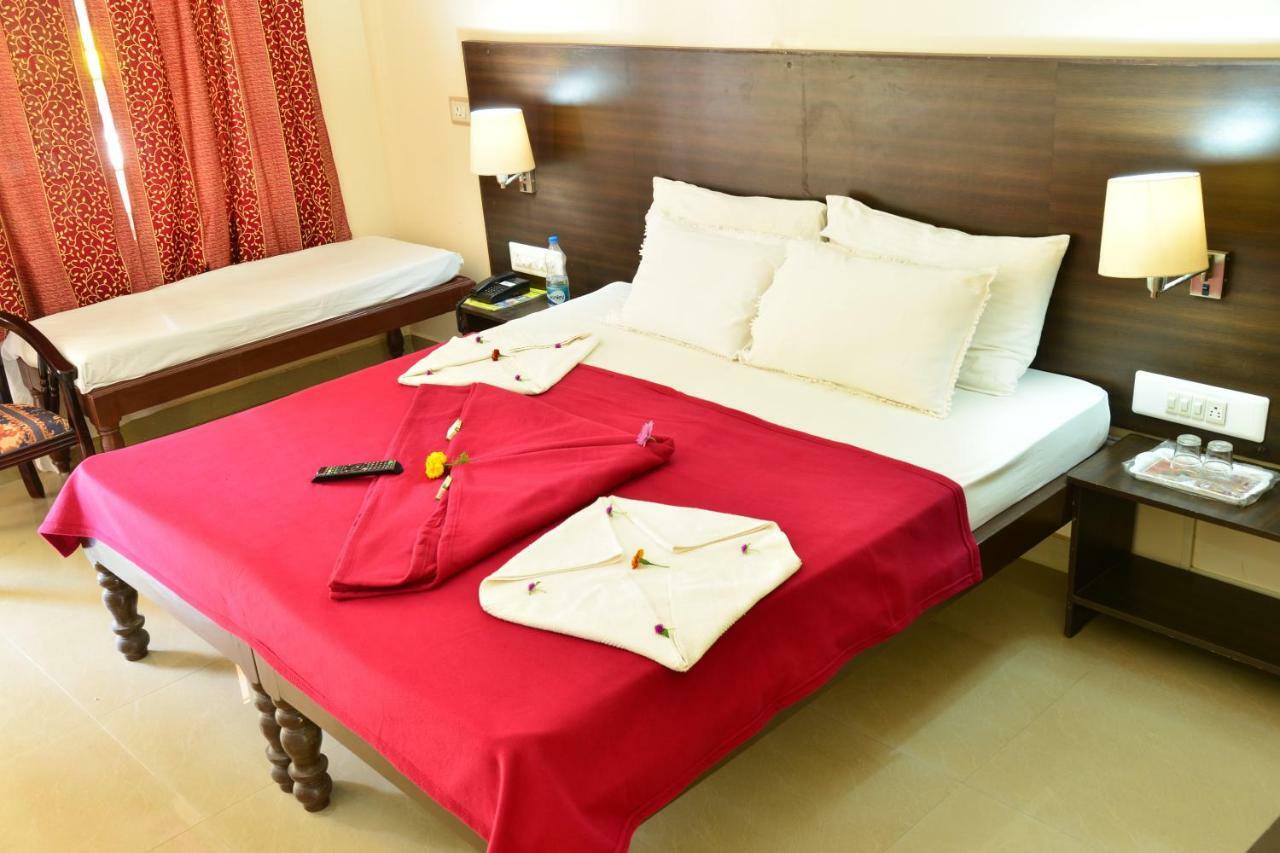 Jains Royal Palace Resorts Yelagiri Exteriér fotografie